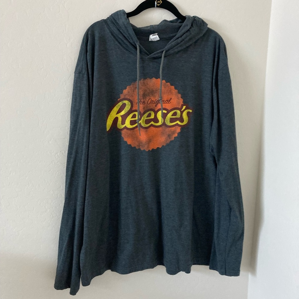 Men’s Reese’s Grey Hooded Long sleeved TShirt Sz 2XL